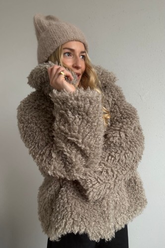 Lama_taupe.jpg
