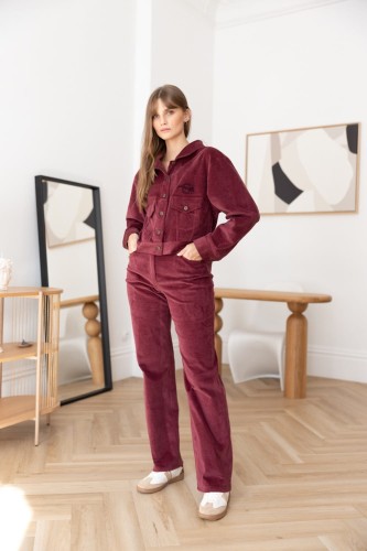 Alma_burgundy.jpg